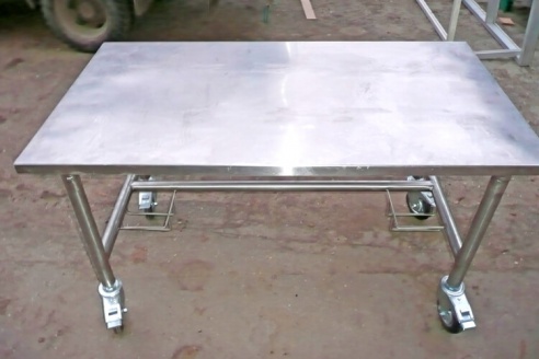 стол из нержавеющей стали для пищевого производства