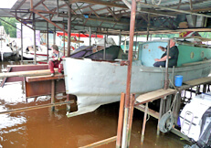 Переделка кормы алюминиевой лодки под подвесной мотор фото