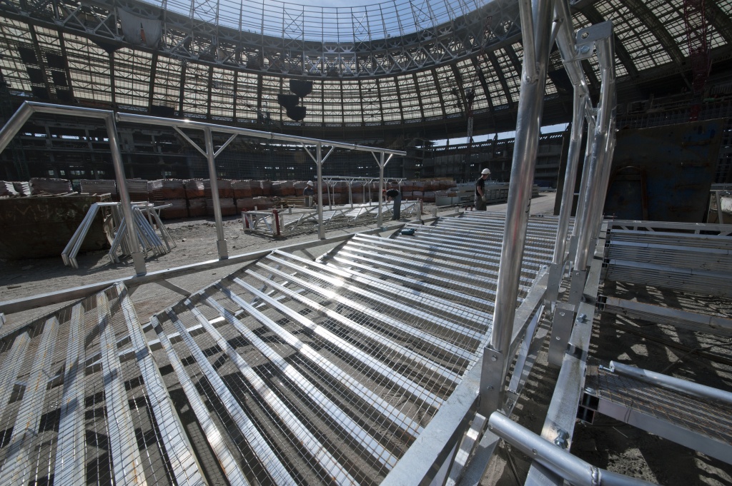 сварная конструкция для строительных работ на стадионе Лужники